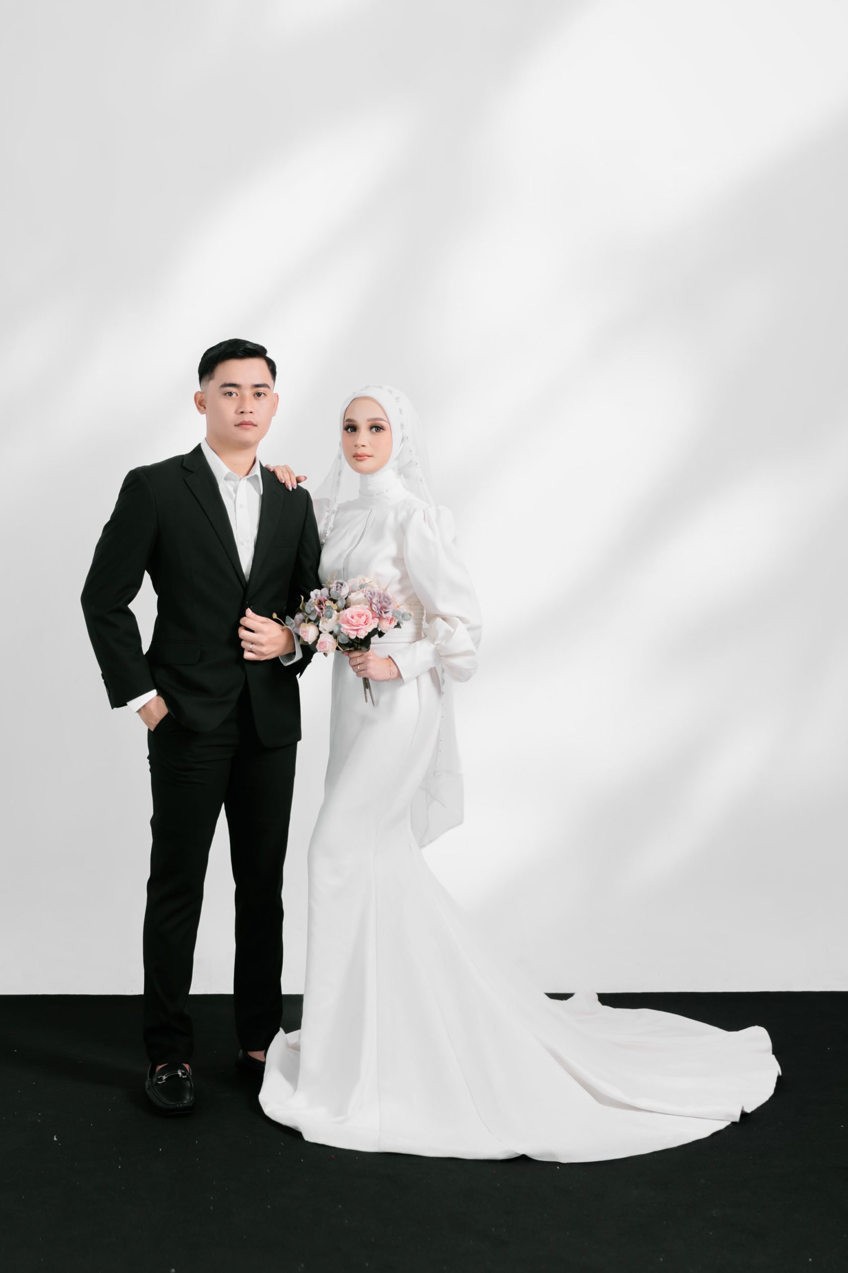 Laili & Rey (1) Laili & Rey (1)