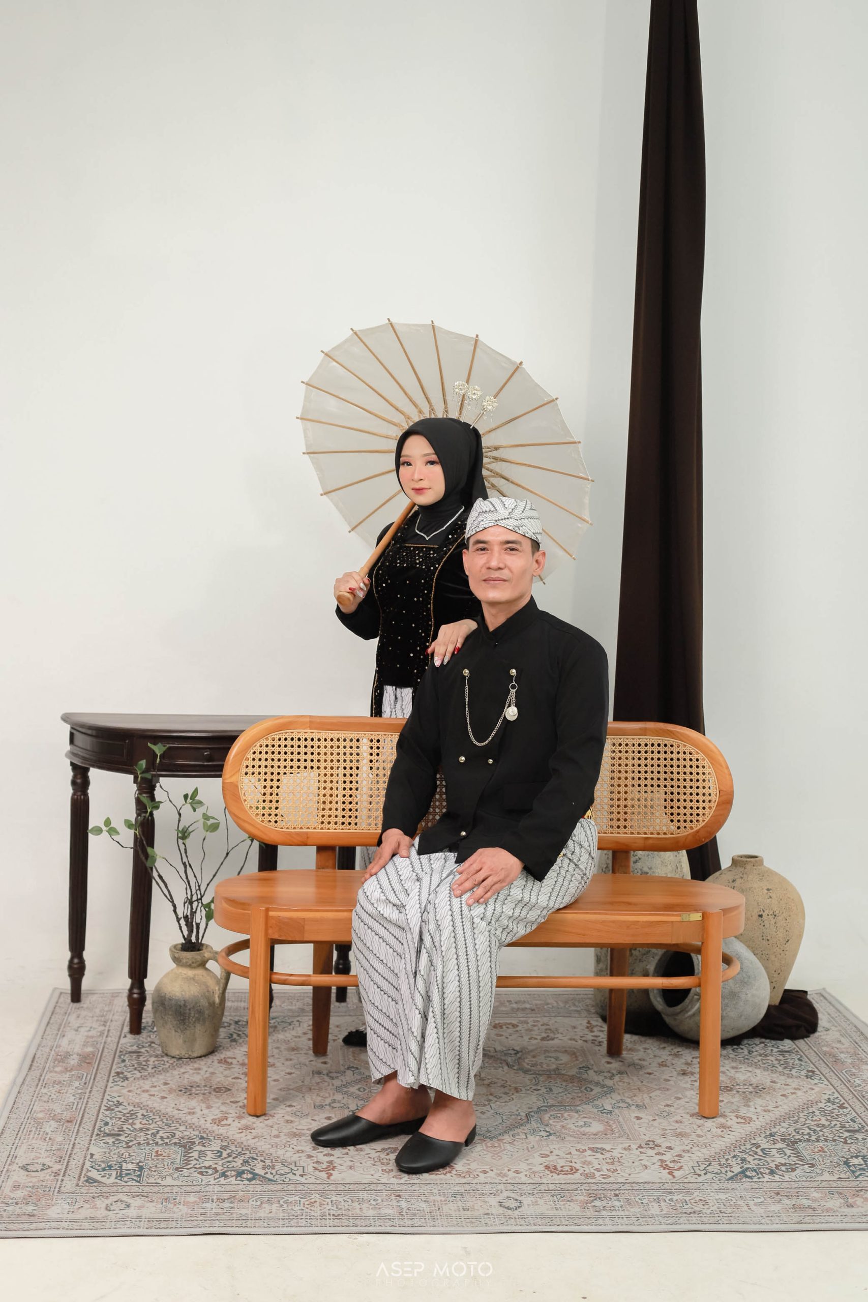 Nila & Iwan (6) Nila & Iwan (6)